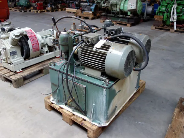 Image 1 of 2 - HS211