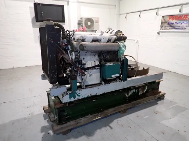 Image 1 of 3 - Ford  - 6 cyl.