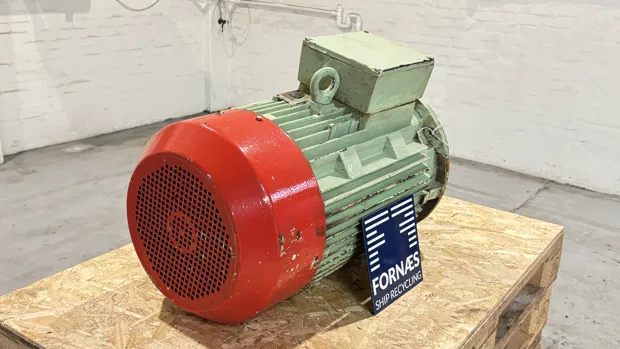 Image 7 of 8 - Lönne - VC200LK04