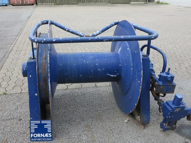 Image 1 of 3 - Trawl winch
