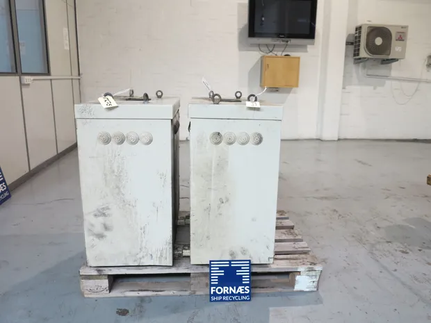 Image 2 of 3 - Polylux - SN: TTS140702783