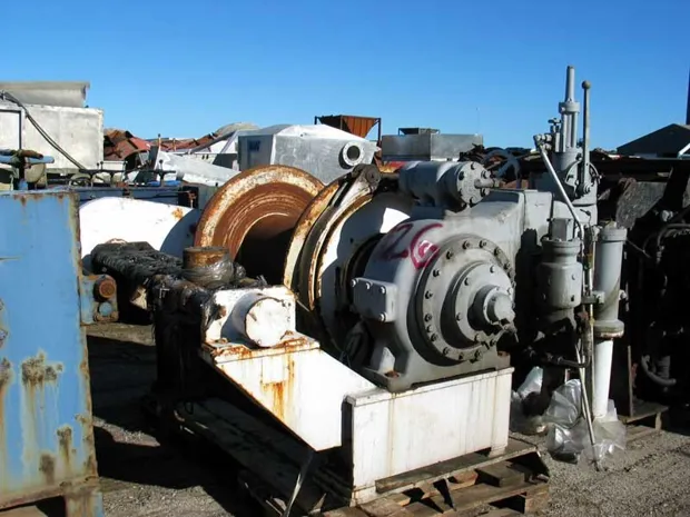 Image 4 of 8 - Various bigger