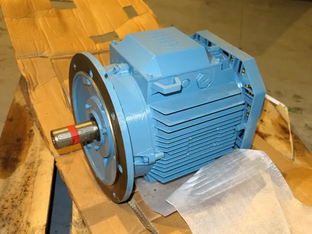 Image 3 of 5 - ABB - M2AA 132 S4