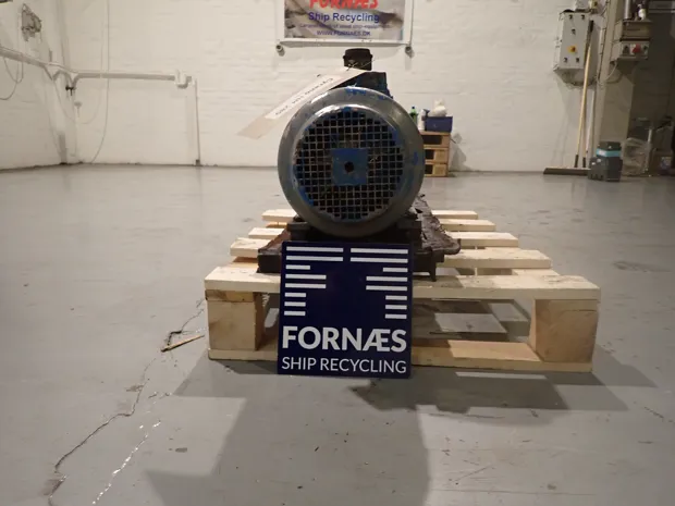 Image 5 of 7 - Desmi - S50-32-135N/A09