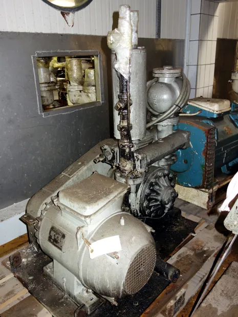 Image 1 of 3 - Brattvaag - no plate