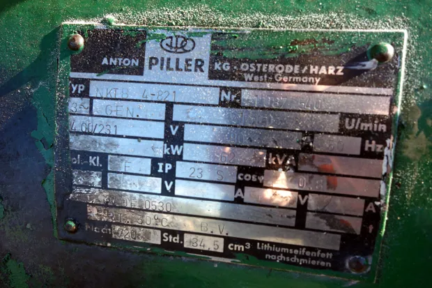 Image 4 of 4 - Deutz