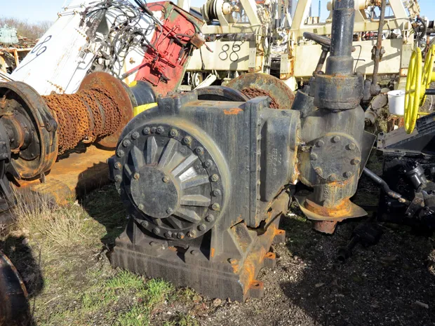 Image 3 of 3 - Mooring winch