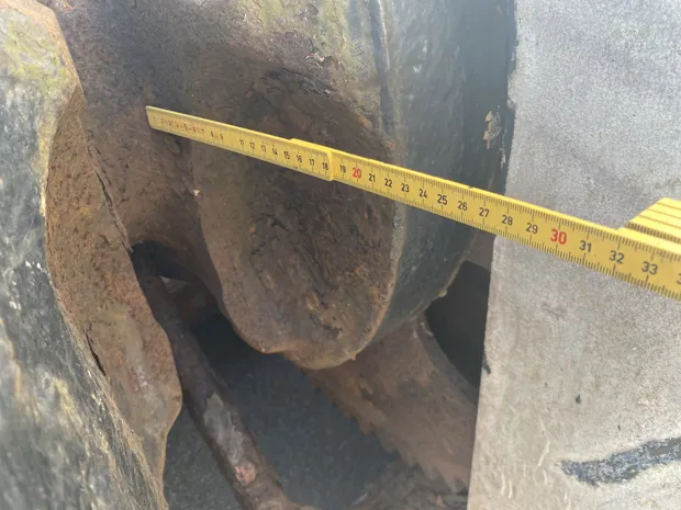 Image 9 of 11 - Anchor winch