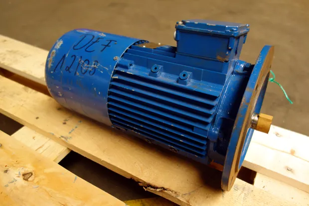 Image 1 of 3 - Elektrim - G1120B32PG0009