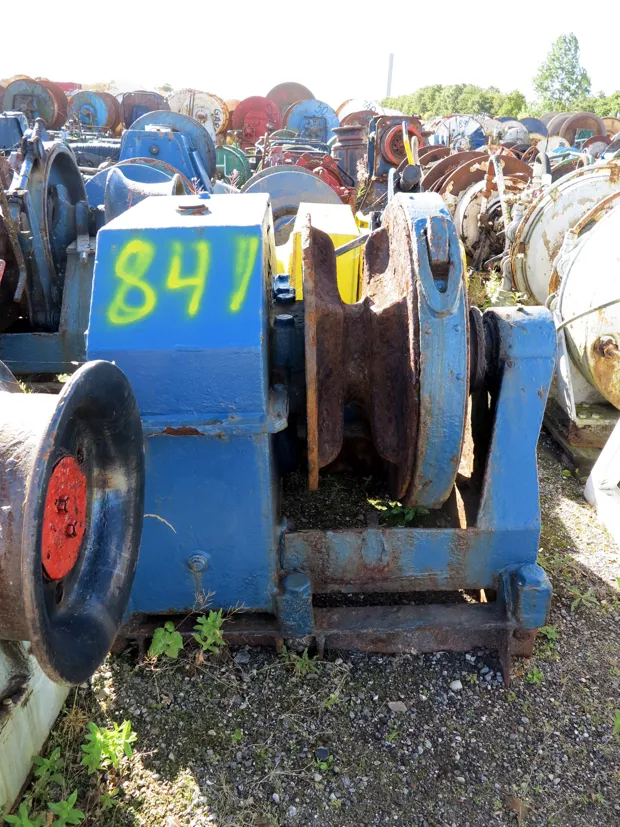Image 1 of 3 - Anchor winch
