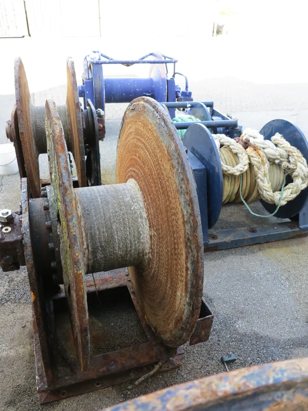Image 3 of 5 - Trawl winch