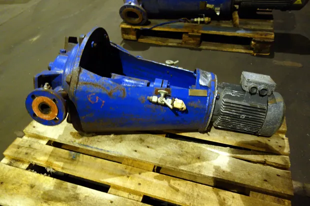 Image 2 of 4 - VN - IL 32/250