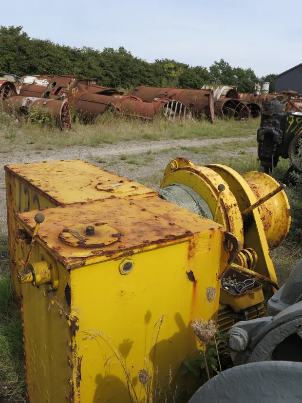 Image 2 of 5 - Anchor winch