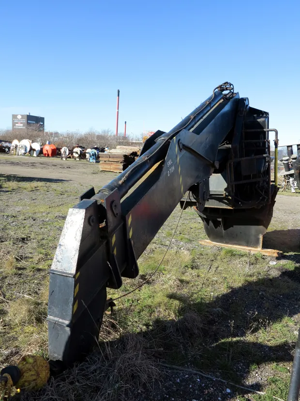 Image 5 of 8 - Mobbådkran