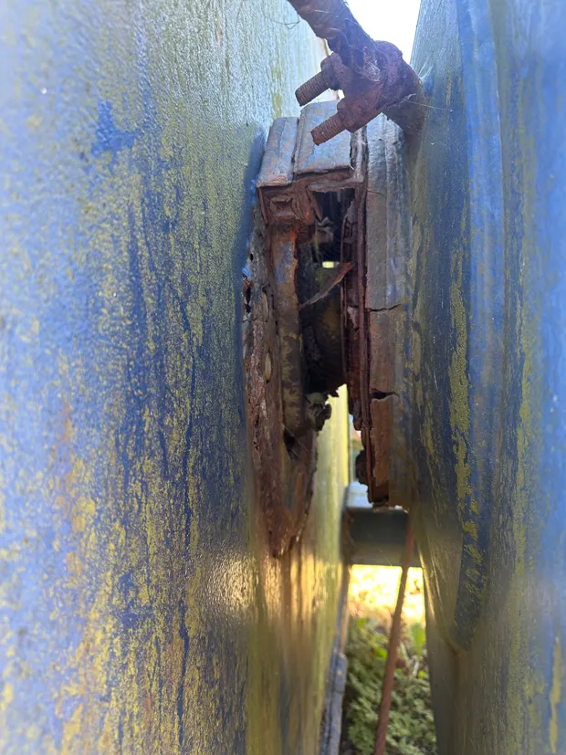 Image 5 of 6 - Split winch