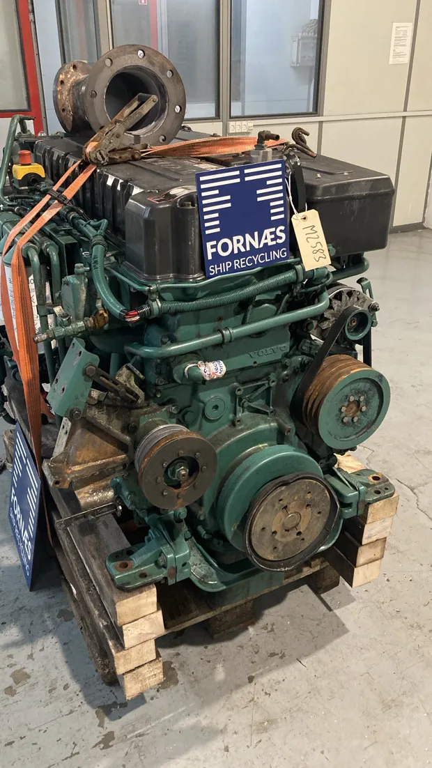 Image 2 of 10 - Volvo Penta - D12D-C MH