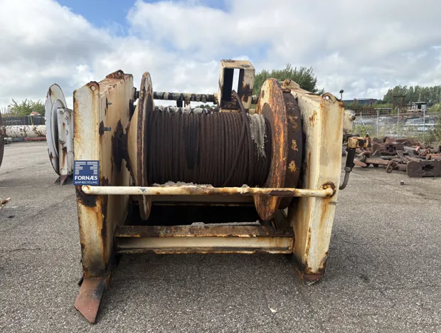Image 1 of 6 - Trawl winch