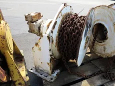 Wire winch, out hauling winch