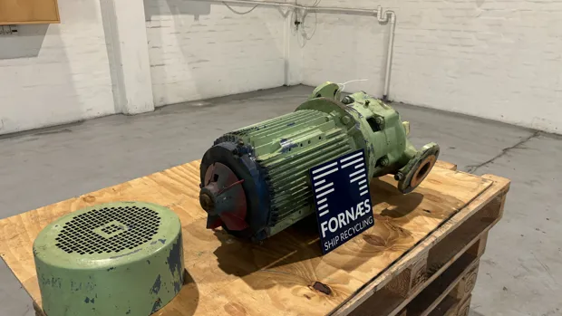 Image 2 of 8 - Desmi - PVLN105021-001