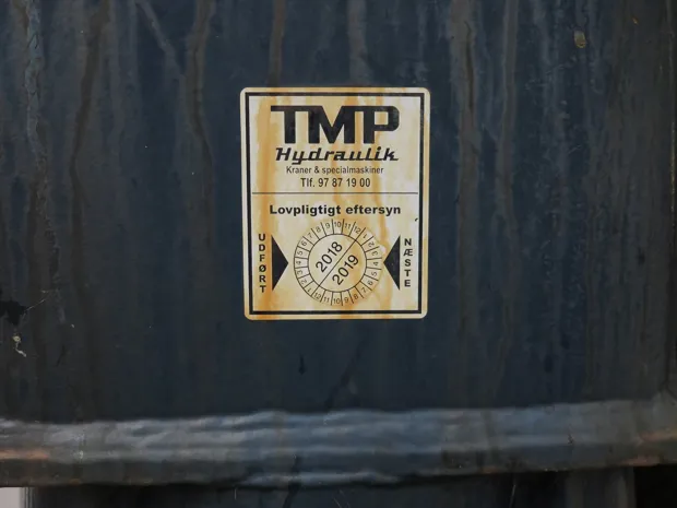 Image 2 of 11 - Palfinger - Foldable Knuckle boom Crane