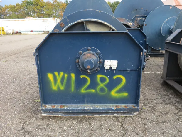 Image 4 of 5 - Trawl winch