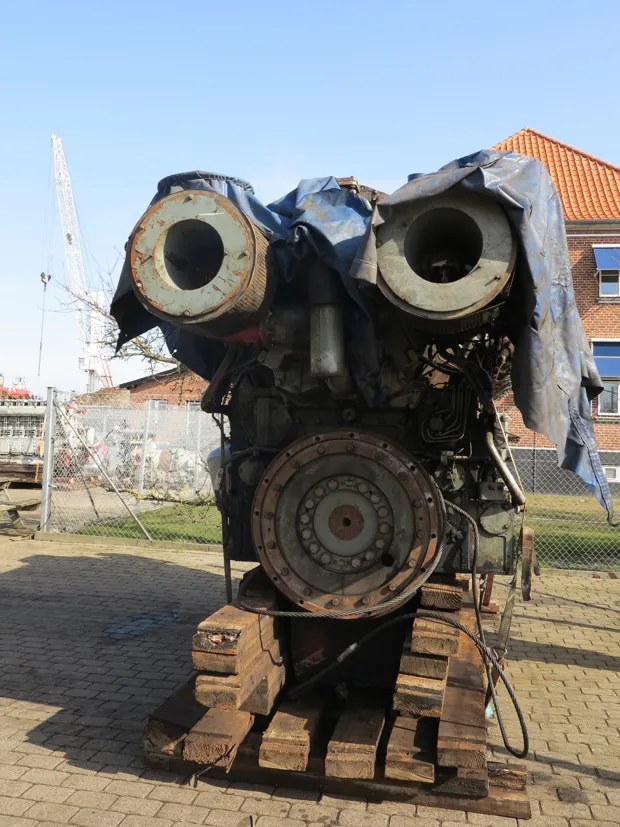 Image 6 of 7 - Deutz - SBV 12M 628