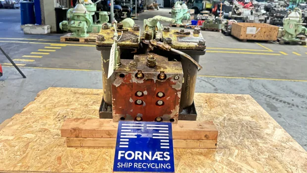 Image 5 of 9 - Boll&Kirch - 2.02.5.154.205 DN40 (no plate)