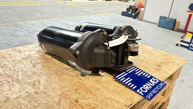 Image 4 of 7 - Parker - DFBO1425FSVAFGD16MA