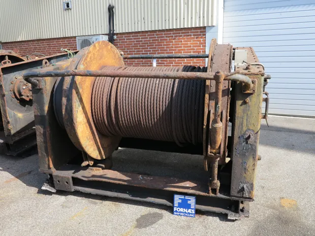 Image 1 of 7 - Trawl winch