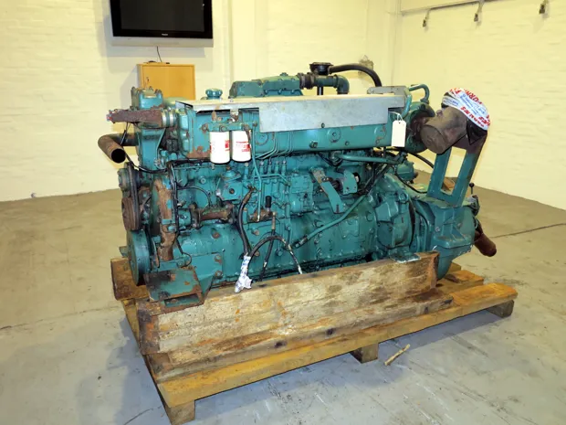 Image 1 of 5 - Volvo - TAMD 121C