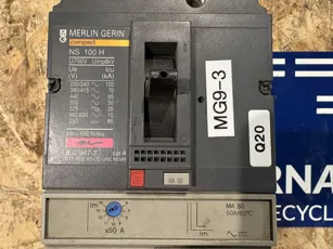 Merlin Gerin - Compact