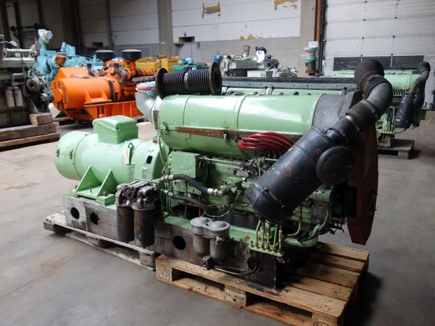 Image 3 of 5 - Deutz