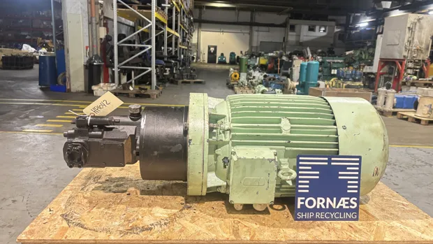 Image 5 of 9 - HP1042