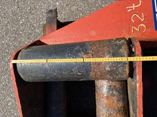 D835