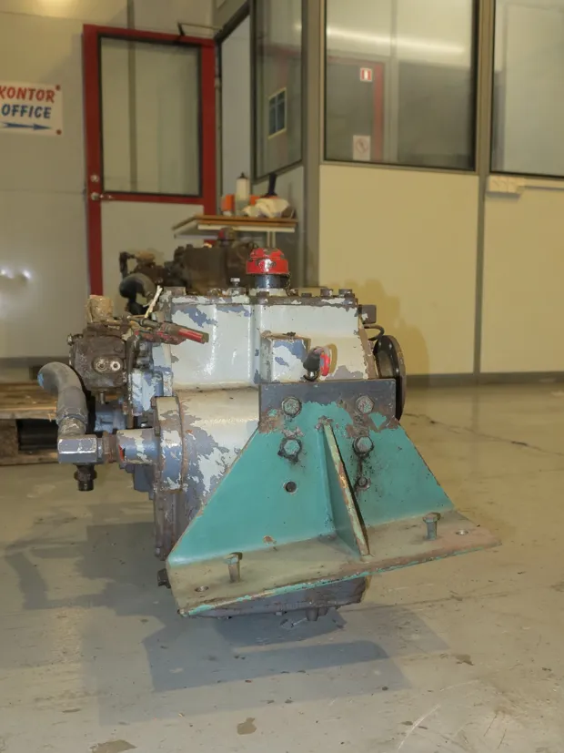 Image 2 of 6 - Twin Disc - MG 509-U