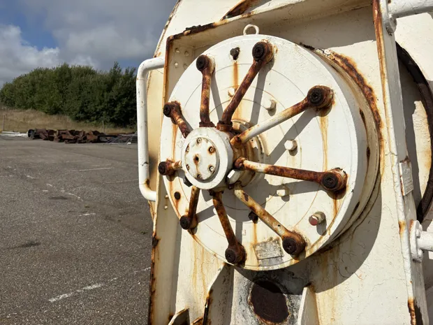 Image 6 of 8 - ND390