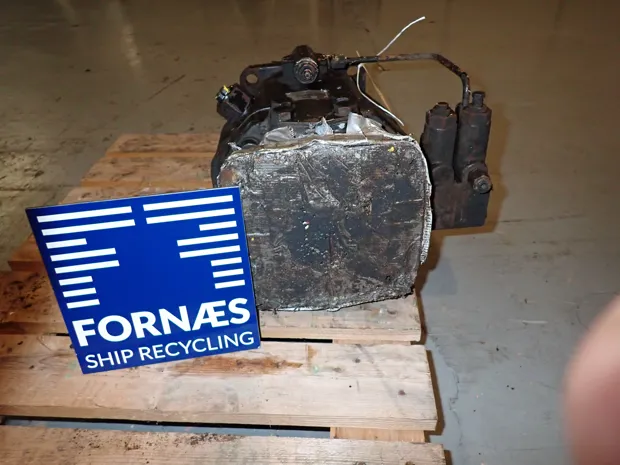 Image 4 of 6 - HP950