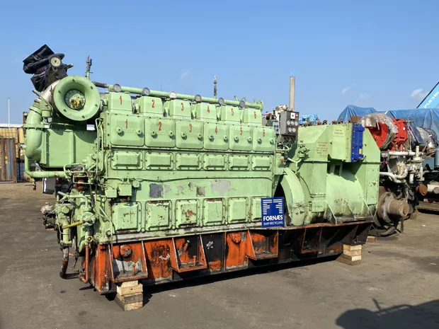 Image 2 of 10 - B&W Holeby