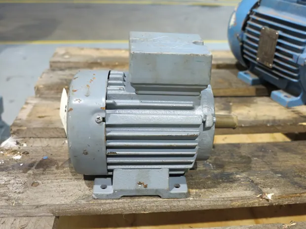 Image 1 of 4 - VEM - K21R 71 G 4