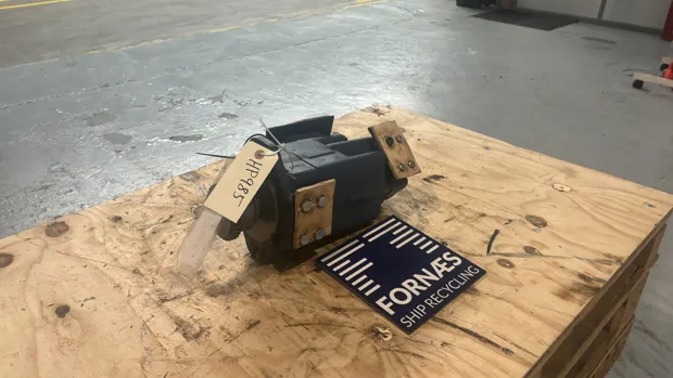 Image 5 of 11 - HP985