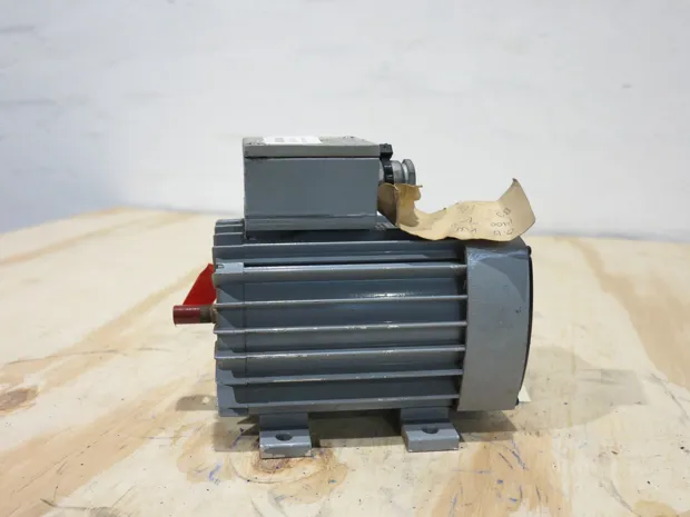 Image 1 of 4 - Elektrokovina - 2T 63 B4