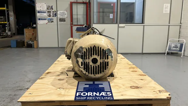 Image 5 of 13 - HP983