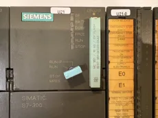 SIEMENS - SIEMENS SIMATIC S7 -300 PLC Controller