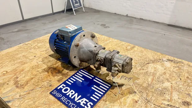 Image 2 of 9 - HP1044